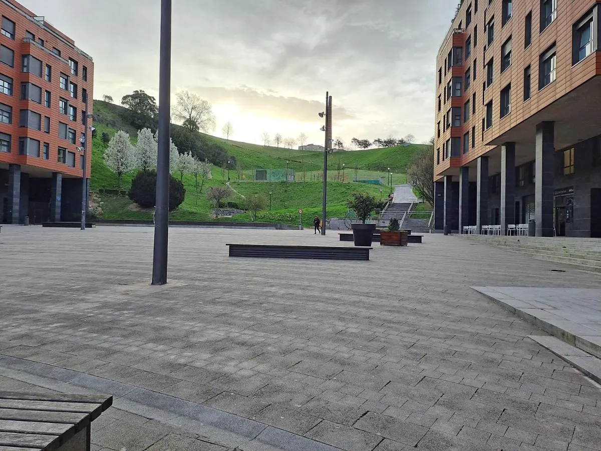 Apartamento En El Centro Con Garaje Directo. Bilbao