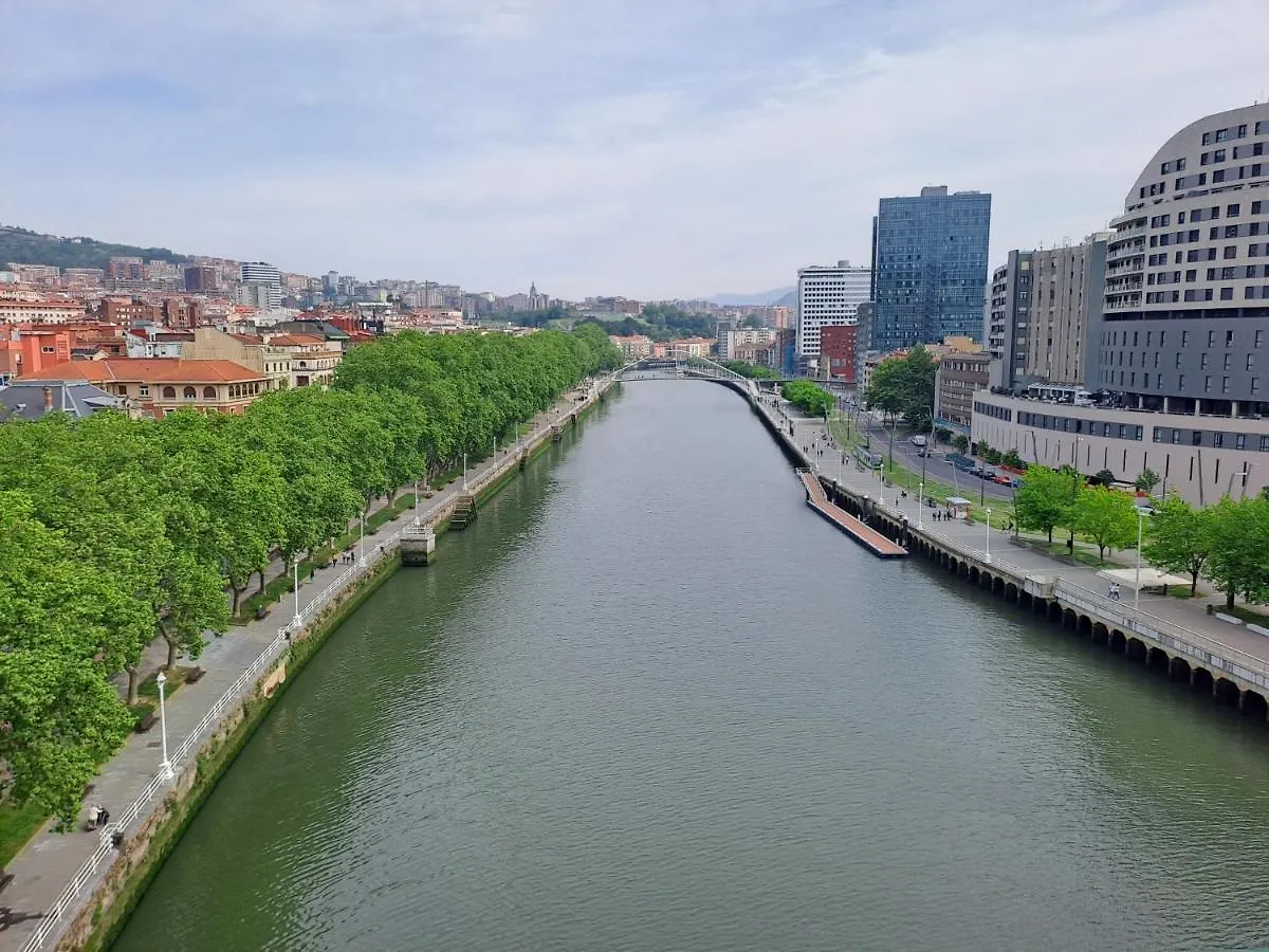 Apartamento En El Centro Con Garaje Directo. Bilbao Spain
